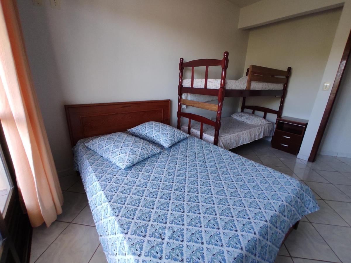 Residencial Medeiros Apartment Guarda do Embau Bilik gambar